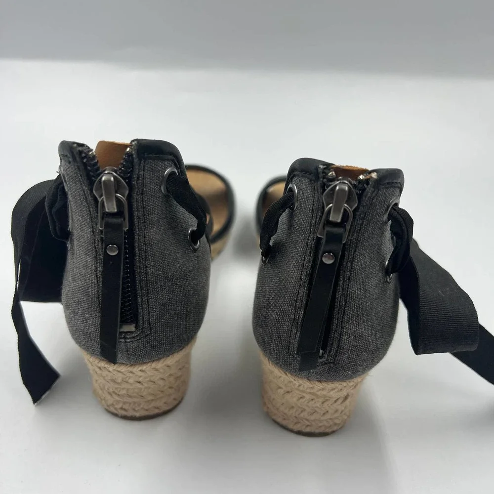 UGG black gray